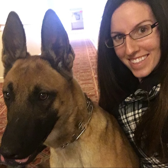 Meet your Posher, Nicole - Picture 1 of 1